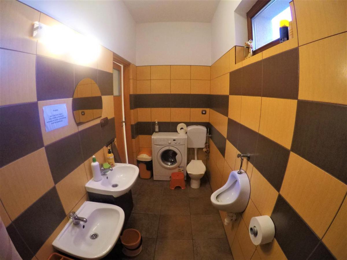 Pokoje Goscinne, Mieszkanie Na Wynajem W Swidniku K Lublina Exterior foto