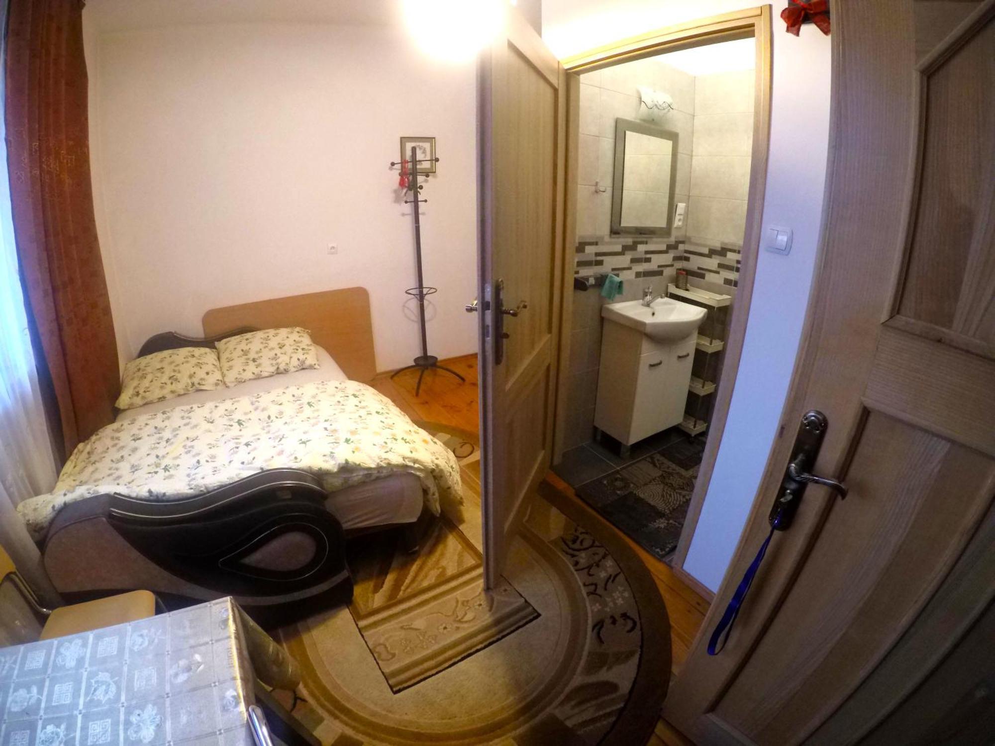 Pokoje Goscinne, Mieszkanie Na Wynajem W Swidniku K Lublina Exterior foto